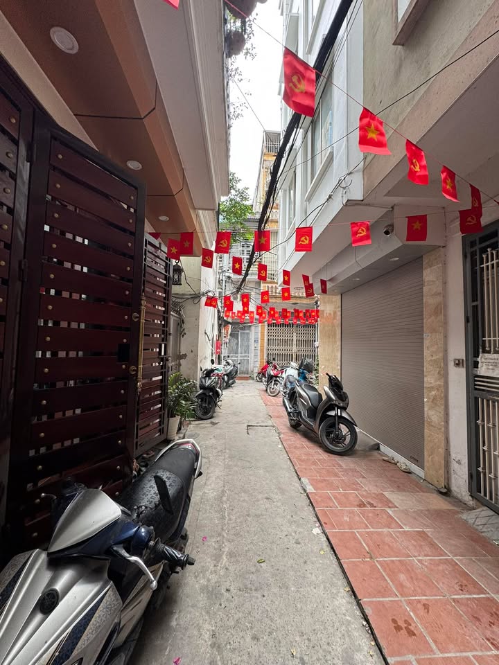 Nhà Phố Vọng, Quận Hai Bà Trưng, 35m² giá 9 tỷ - Sổ đỏ chính chủ!