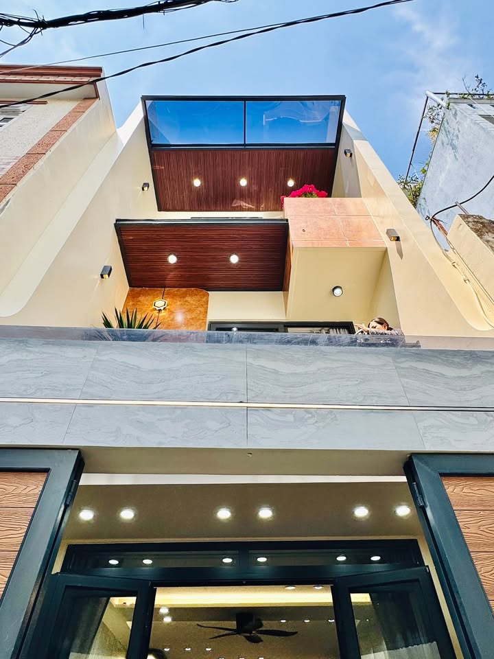 Nhà đẹp 3 phòng ngủ Phan Văn Trị P10 Gò Vấp chỉ 6.55 tỷ - Sẵn sàng vào ở ngay!