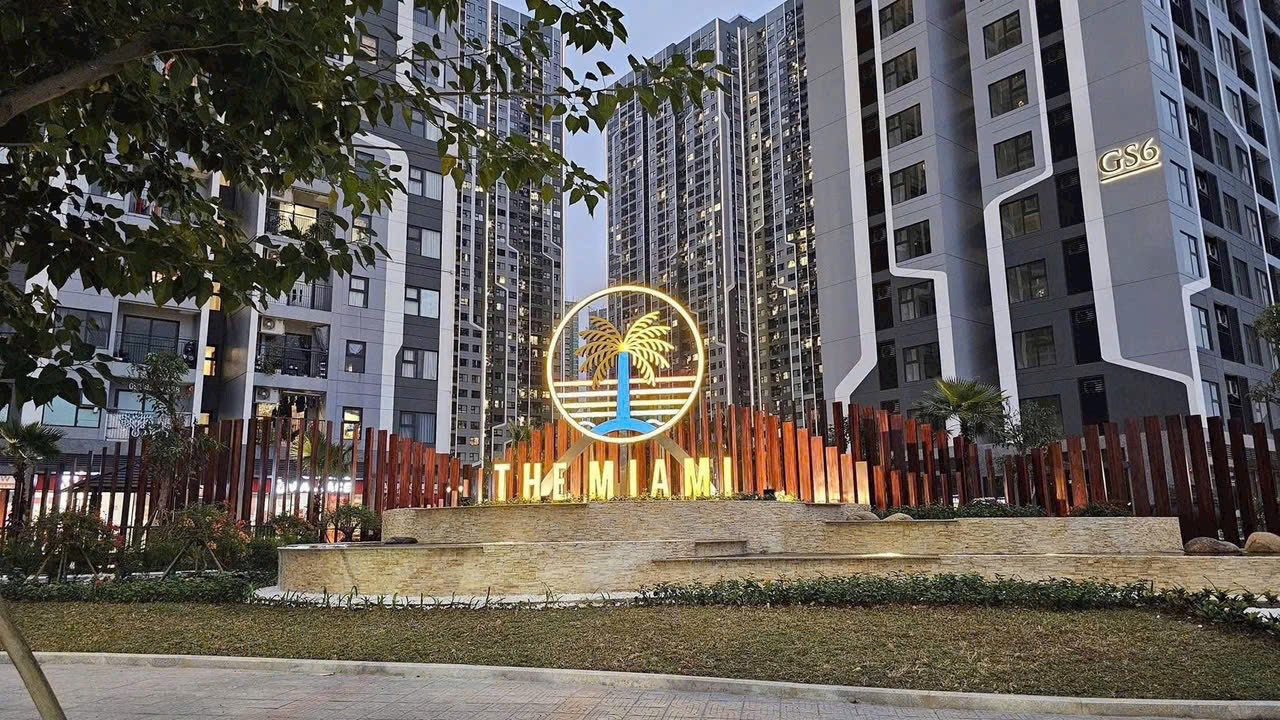 Căn hộ Vinhomes Smart City Tây Mỗ 75m² giá 6.5 tỷ - View thoáng, nhà mới!