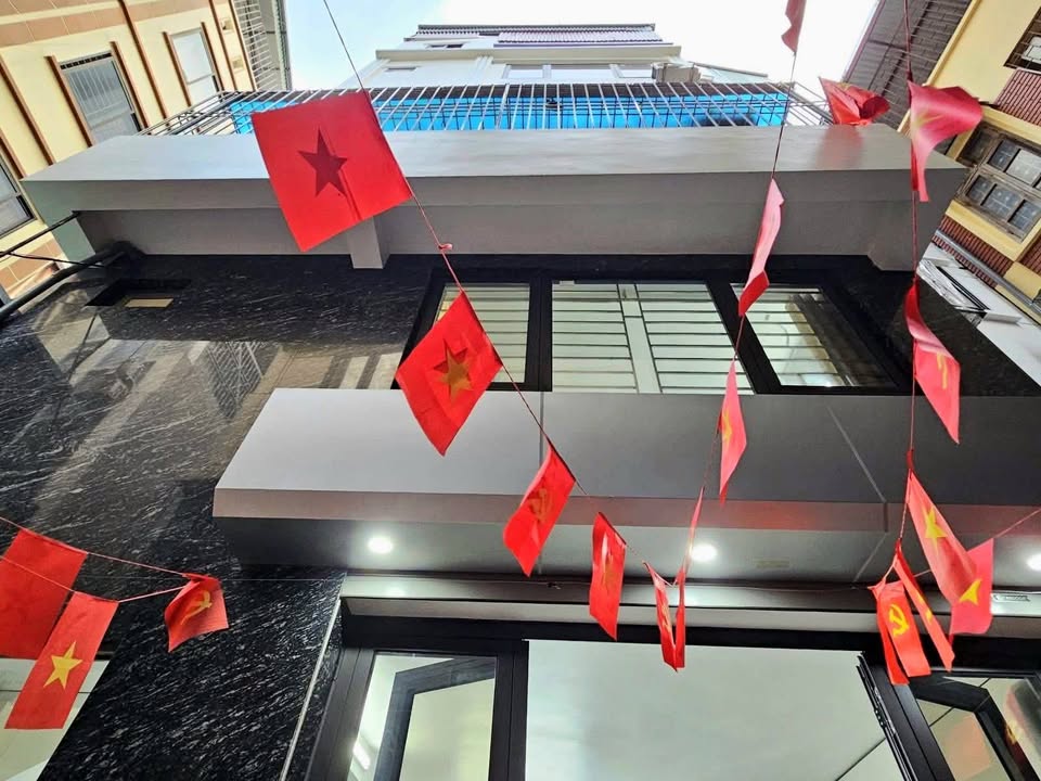 Nhà 6 Tầng Khương Đình 32m² - Full Nội Thất Đẹp Như Khách Sạn - Giá 9.6 Tỷ