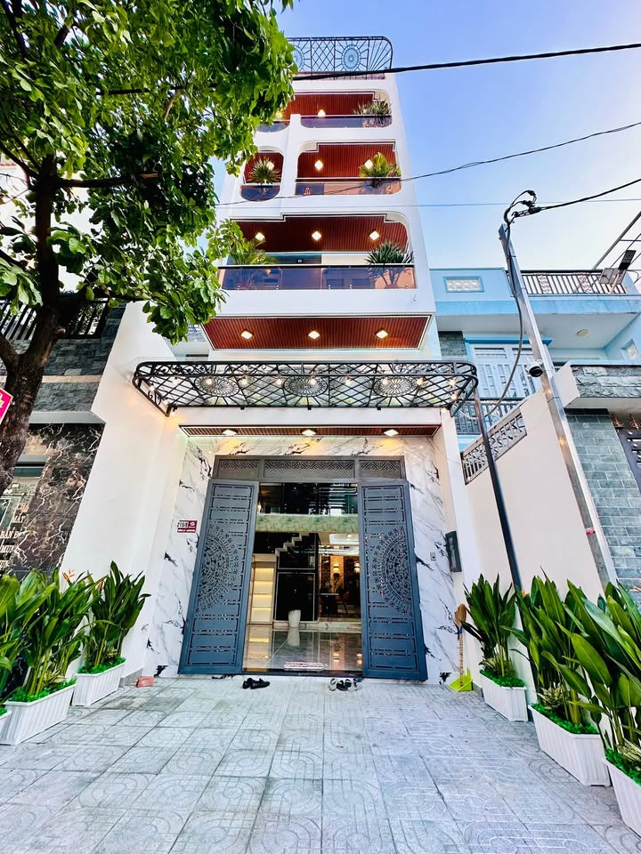 Nhà phố mặt tiền Đường Thạnh Lộc 37, Quận 12, 95m² giá 9.95 tỷ - Chính chủ bán gấp!