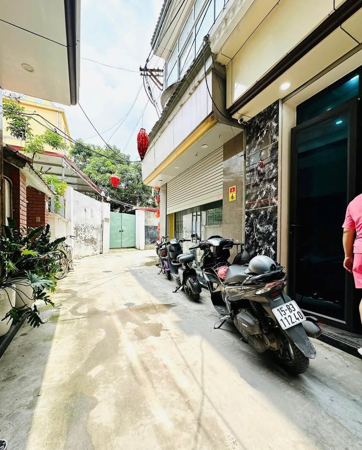 Nhà 3,5 tầng Lạch Tray, Hải Phòng 43m² giá 3,8 tỷ - Ô tô vào nhà!