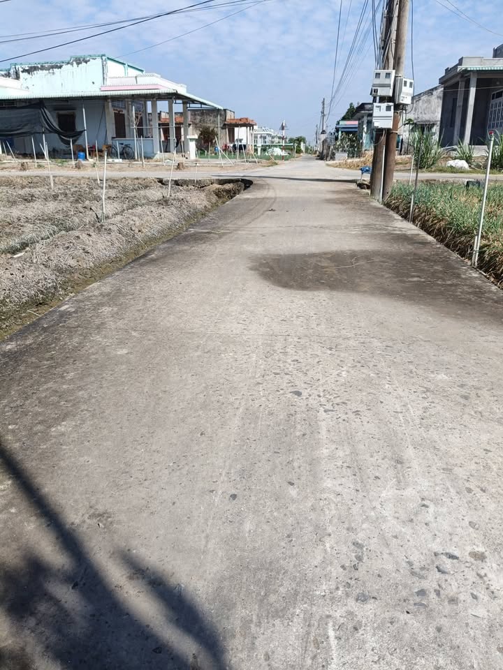 Đất nền 1976m² tại Ấp 3, Xã Tân Tây, giá 2 tỷ - Cơ hội đầu tư tuyệt vời!