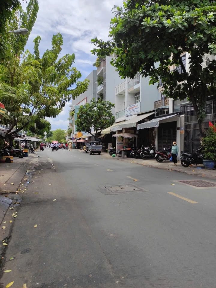 Cho thuê nhà mặt tiền Q6 - 64m², 4 tầng, kinh doanh đa ngành