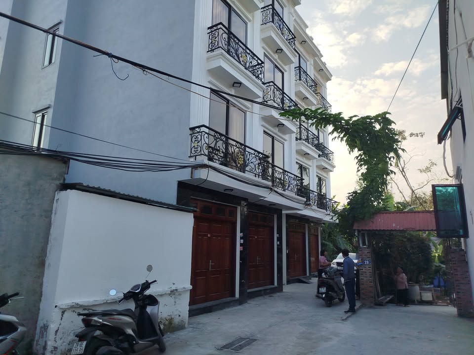 Nhà 4 tầng Thôn Bãi Cao Viên 30m² giá 3 tỷ - Vị trí thuận tiện, gần chợ và trường học!