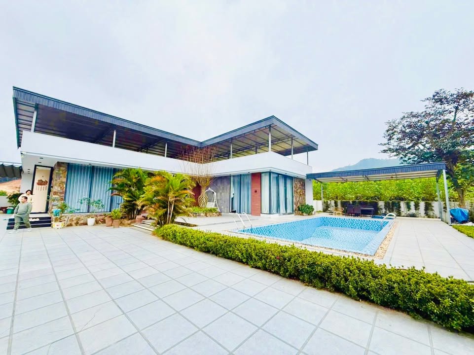 Farm tại Xã Minh Hòa, Yên Lập, 900m² giá 3 tỷ - Nhà đẹp, nội thất sang trọng!