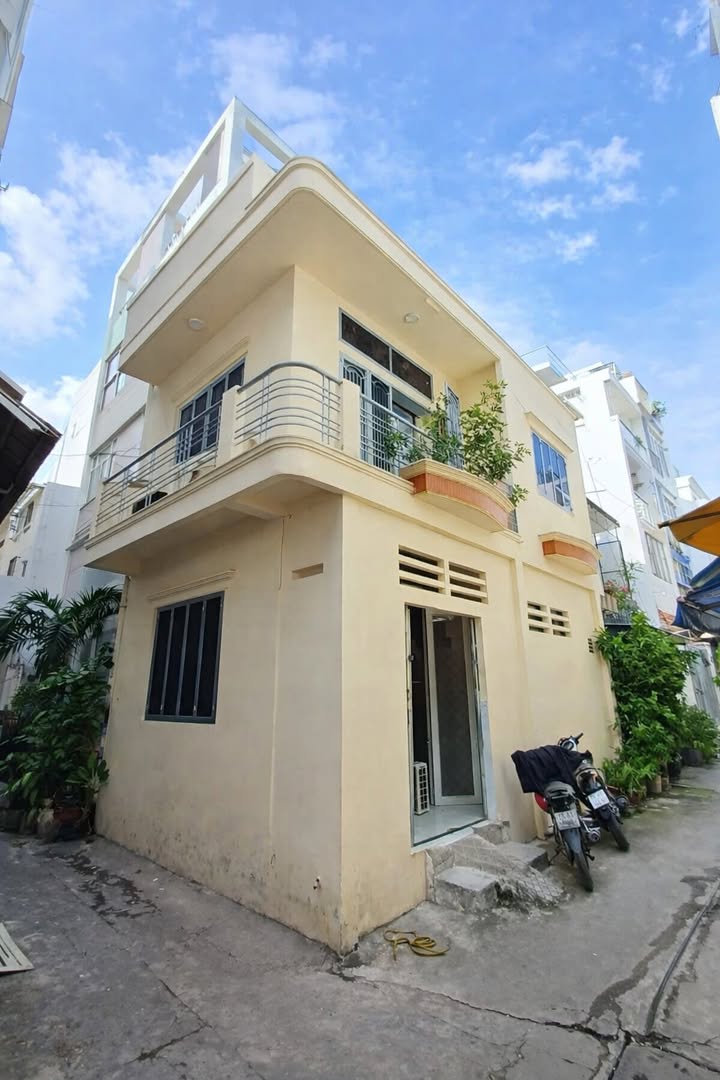 Nhà mới 2 tầng đường Cao Thắng, Quận 10 - 32m² giá 6.95 tỷ - Đầu tư sinh lời ngay!