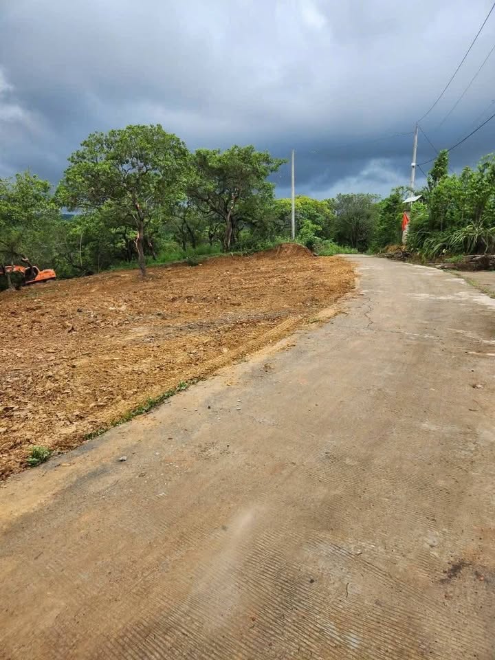 Đất thổ cư Phú Trung 5760m² giá chỉ 3xx triệu - Cơ hội đầu tư tuyệt vời!