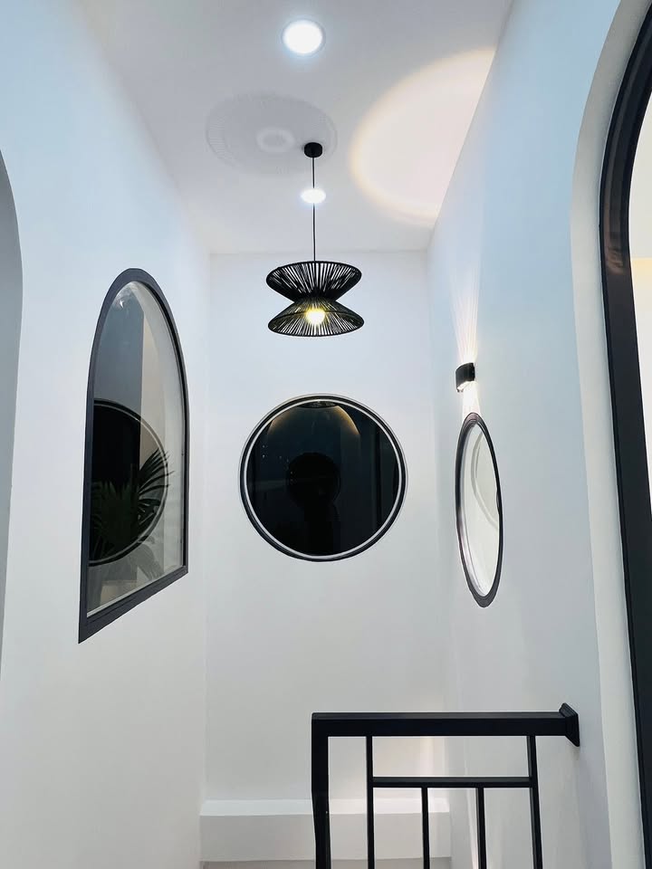 Nhà góc Tỉnh Lộ 10, Phường Tân Tạo, 50m² giá 5.59 tỷ - Nhà mới sạch đẹp, full nội thất!