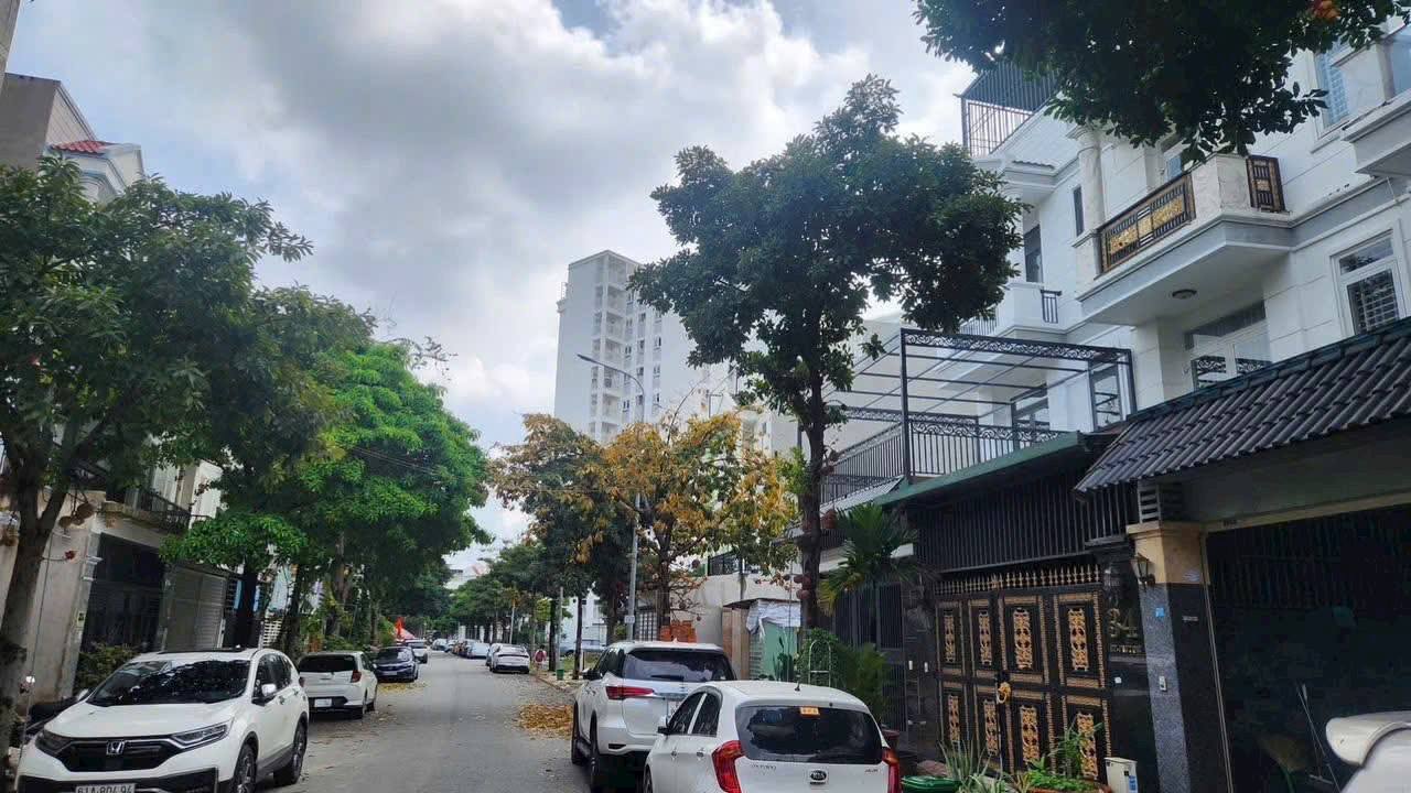 Nhà phố KDC Phúc Đạt, 100m² giá 6 tỷ - Chính chủ bán gấp!