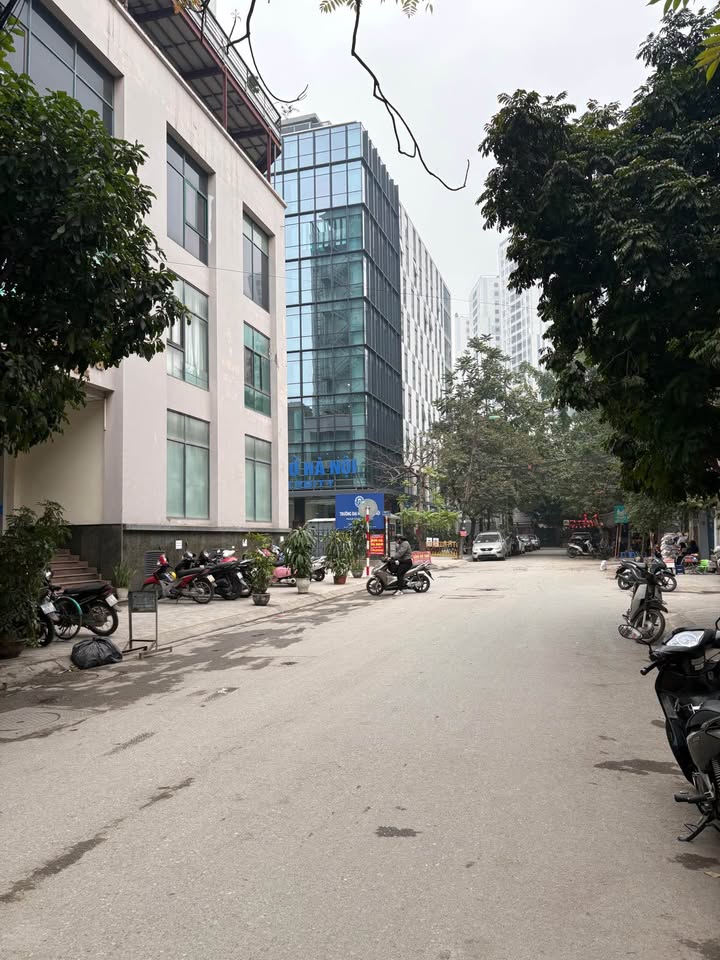 Nhà riêng 17m² tại Minh Khai, Quận Hai Bà Trưng - Giá 3 tỷ, sổ đỏ chính chủ!