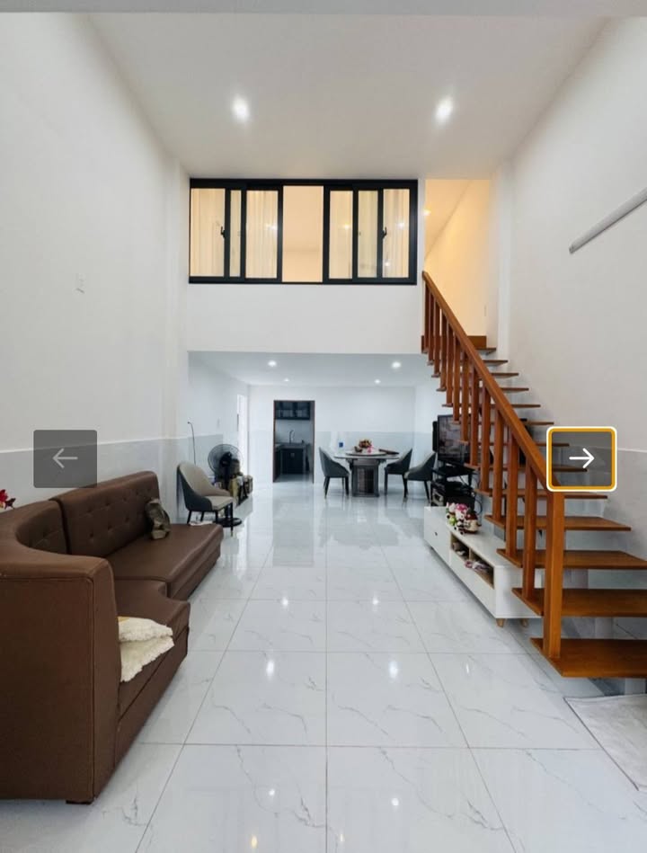Nhà đẹp Nguyễn Cửu Đàm, 45m² giá 5.6 tỷ - Ô tô đỗ cửa, vào ở ngay!