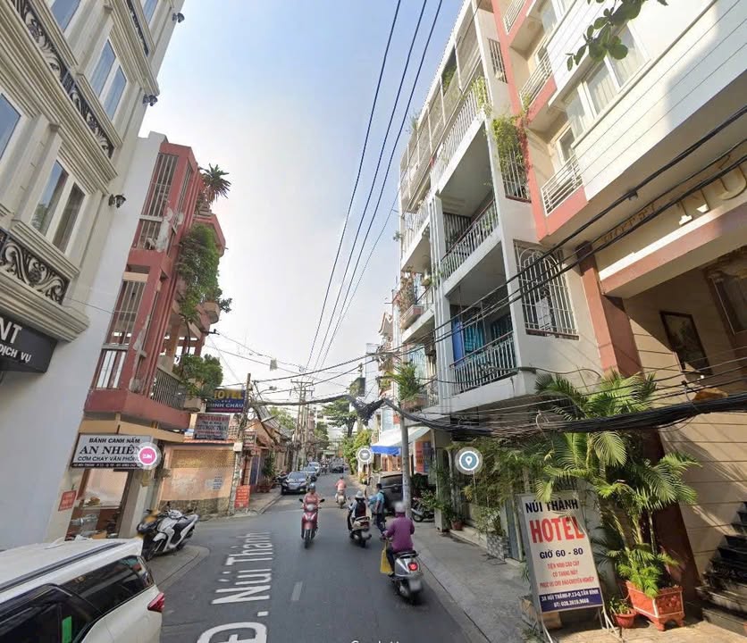 Bán Tòa Nhà FrontHouse 5 Tầng 105m² tại Núi Thành, Giá 32.5 Tỷ - Đầu Tư Lợi Nhuận Cao!