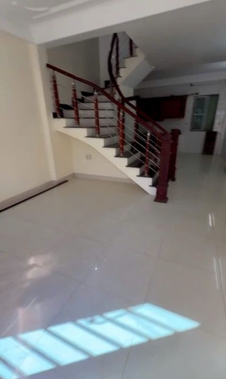 Nhà 4 tầng Yên Nghĩa, 40m² - Ngõ rộng ô tô qua thoải mái!