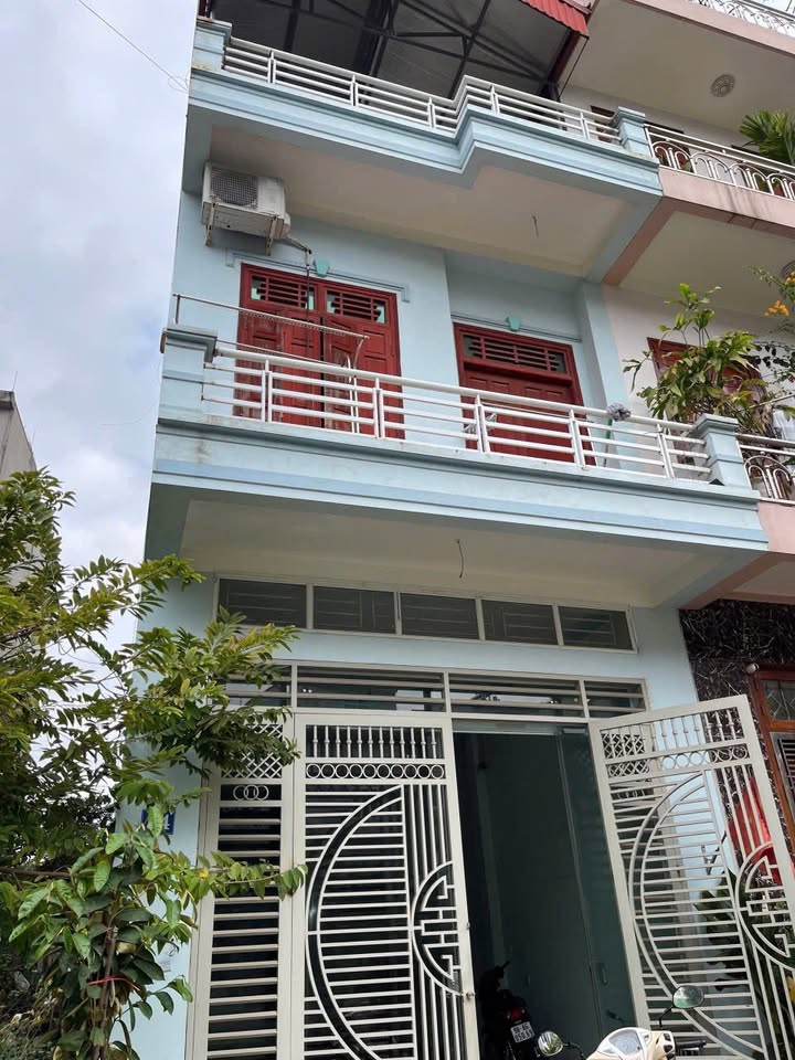 Nhà 2,5 tầng đường Nguyễn Thọ Vinh, Bắc Giang, 76m² - Giá chỉ 5 tỷ VND!