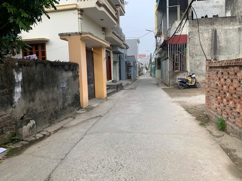 Lô đất Ninh Nhất 71.6m² giá 2 tỷ - Chính chủ, 2 mặt tiền thoáng đãng!