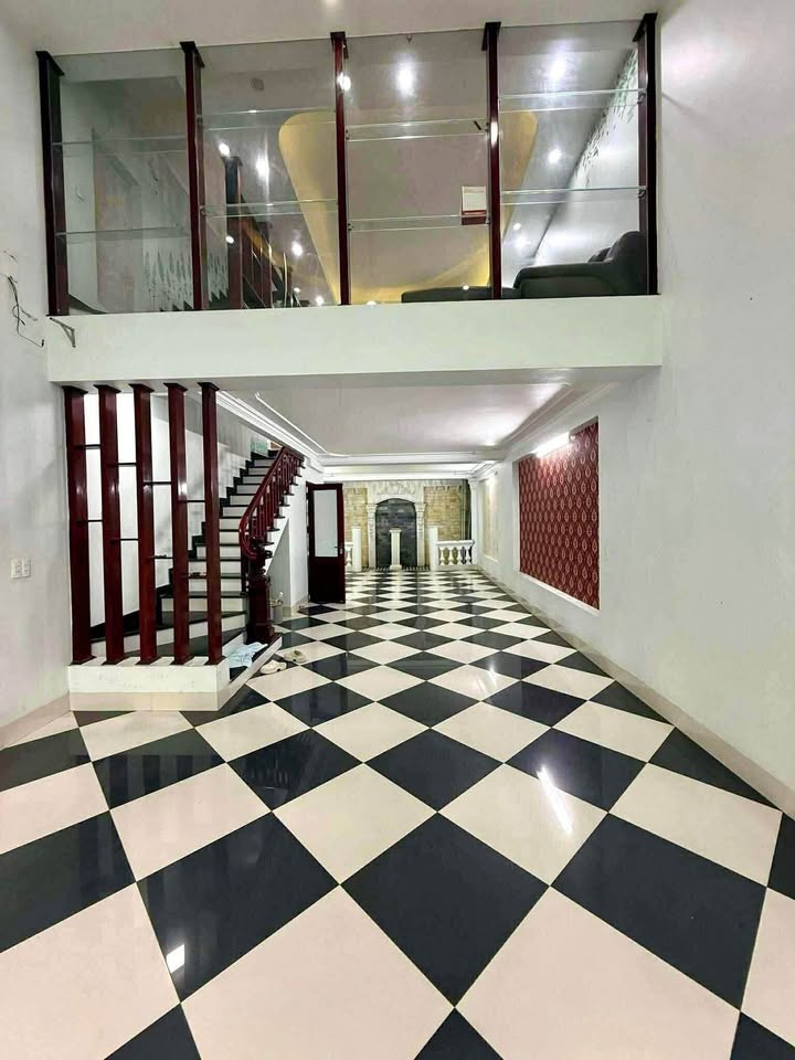 Nhà 4 tầng KĐT Bãi Viên, 72m² giá 5.6 tỷ - Ô tô để trong nhà!