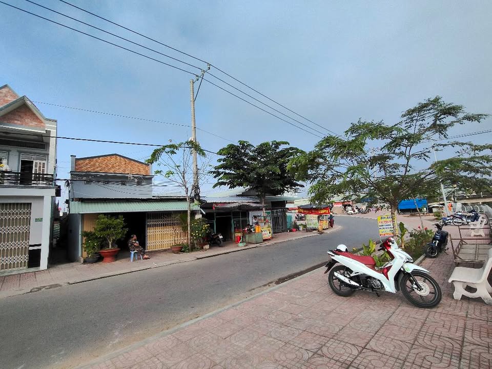 Nhà mini 1 trệt 1 lầu tại Bình Minh 52m² giá 9xx triệu - Tiện ích đầy đủ!