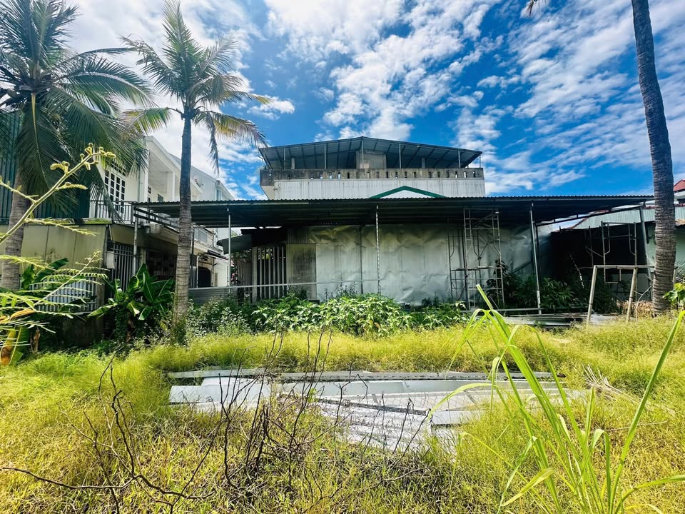 Đất kiệt ô tô Hoàng Quốc Việt, 88.1m² giá 2.7 tỷ - Vị trí đắc địa gần AEON MALL!