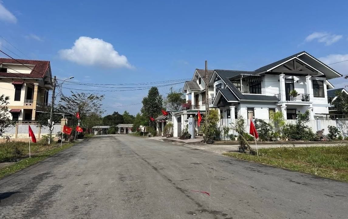 Đất nền lô góc 3 mặt tiền Hồ Trung Lượng, 180,9m² giá 2,3 tỷ - Cơ hội đầu tư tuyệt vời!