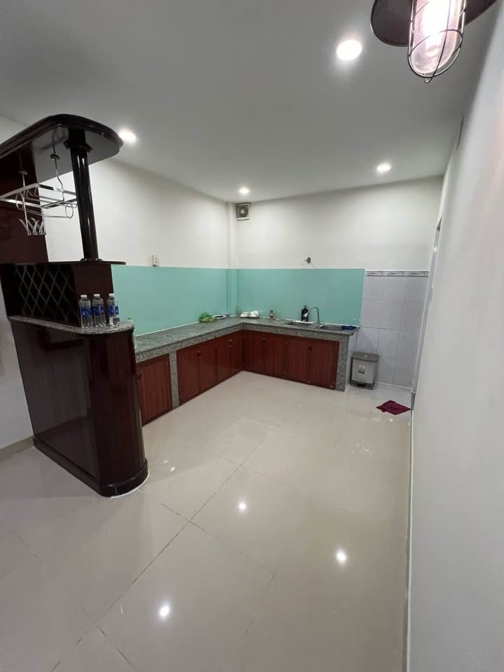 FrontHouse Linh Chiểu Thủ Đức 76m² giá 6 tỷ - Vị trí đắc địa, đầu tư sinh lời!