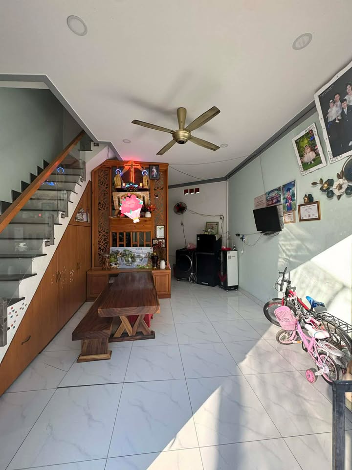 Nhà riêng Phường Tân Đông Hiệp 40m² giá 1.6 tỷ - Chính chủ cần bán gấp!