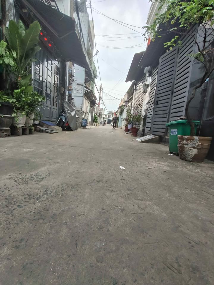 Nhà phố Tân Thới Hiệp 52m² giá 4.65 tỷ - Căn góc hẻm xe hơi tận cửa!