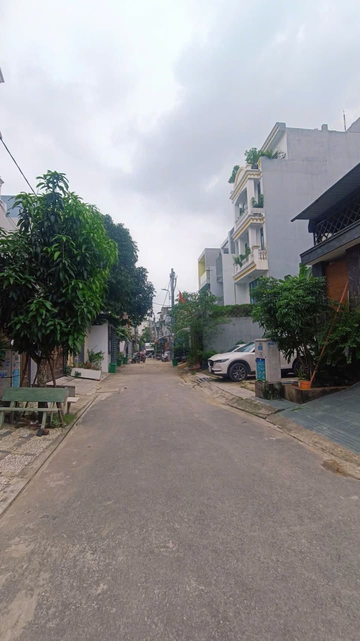 Nhà Hiệp Bình Chánh Thủ Đức 64m² giá 5.6 tỷ - Sổ đỏ chính chủ, 2 mặt tiền!