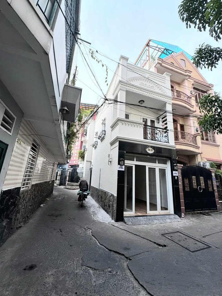 Nhà phố hẻm xe hơi Đoàn Thị Điểm, Phú Nhuận 32m² giá 6.5 tỷ - Sổ hồng chính chủ!