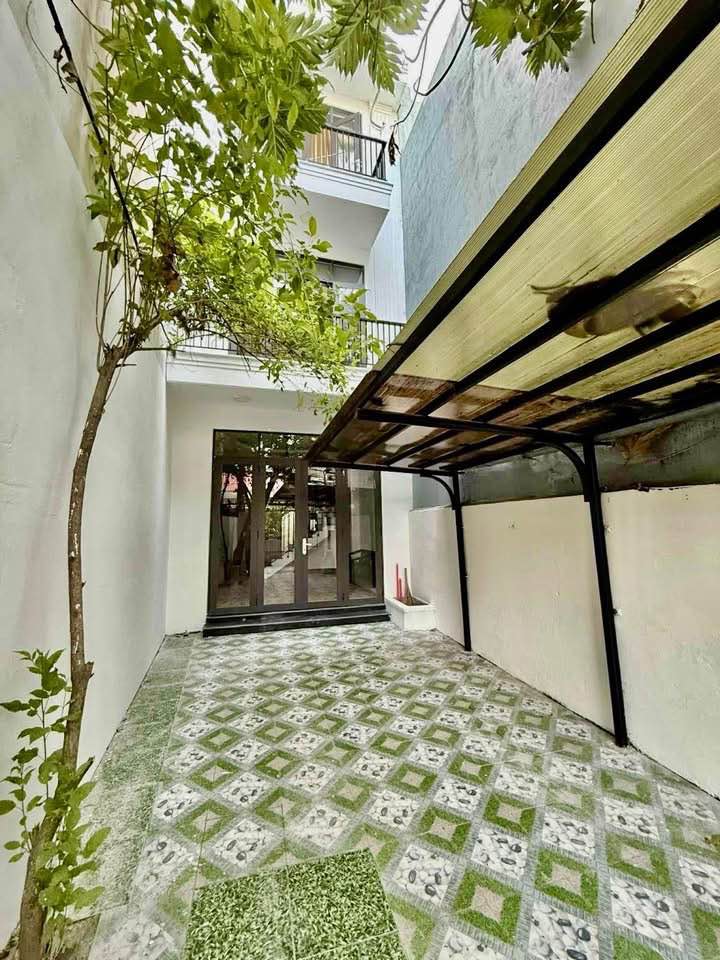 Nhà sân vườn quận Hải Châu 75m² giá chỉ 5.05 tỷ - Không thể bỏ lỡ!