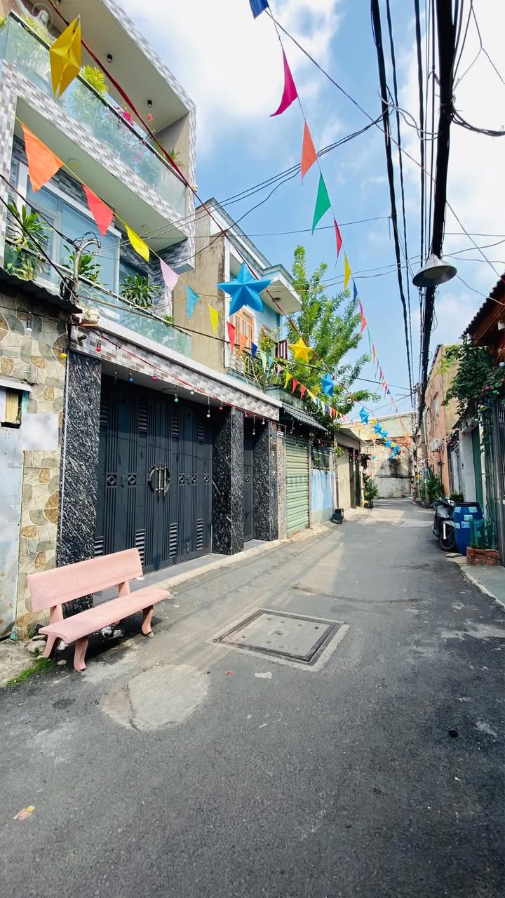 Dãy trọ 4 phòng 1 ki-ốt 126m² giá 8.5 tỷ - Tiềm năng đầu tư cao tại Thủ Đức!