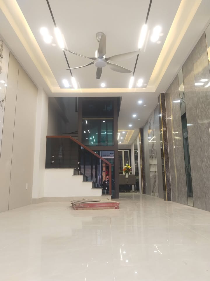 Nhà mặt đường Ngô Thì Nhậm, Trần Lãm, 60m² - Chính chủ bán gấp!