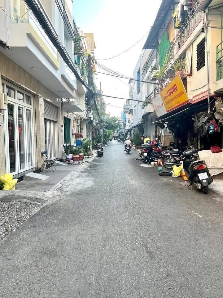 Nhà 5 tầng 59m² Lạc Long Quân, Quận 11 - 7PN, Kinh doanh đỉnh, 9.6 Tỷ TL