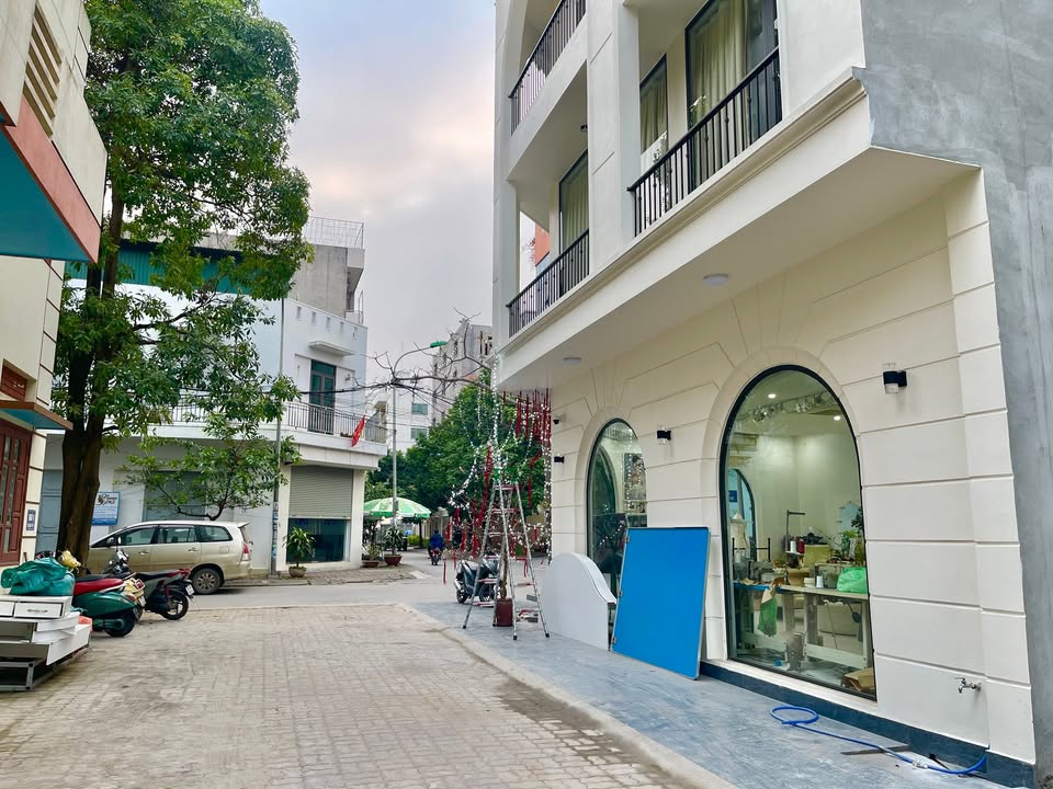 Bán lô đất khu phố Đặng Tất, Tân Bình, 60m² - Hướng Bắc, giá chỉ 3 tỷ!