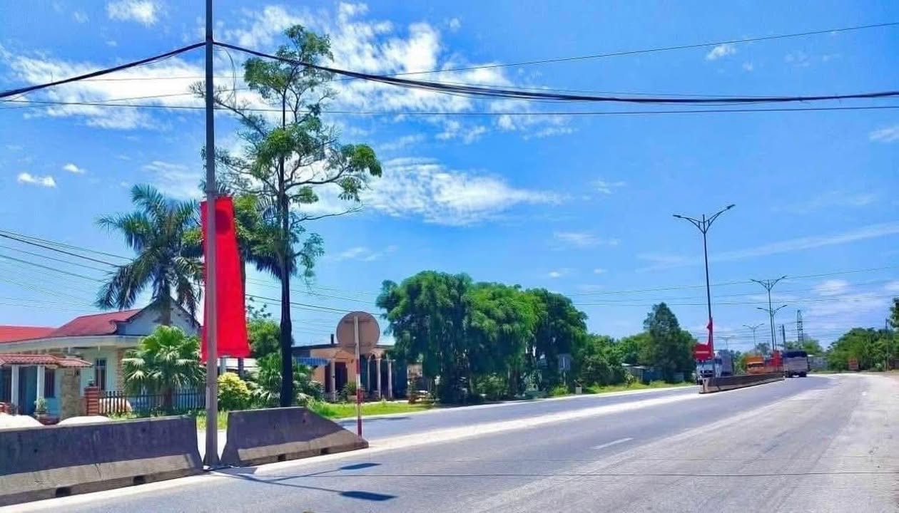 Đất mặt tiền Quốc lộ 1A, Huyện Phong Điền 180m² giá 1.3 tỷ - Hướng đông bắc nở hậu đẹp!