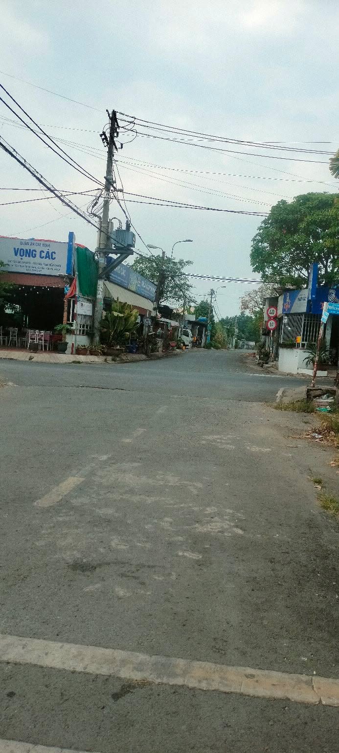 Nhà mặt tiền Xuân Thới Sơn 27, Hóc Môn, 96.6m² giá 2.3 tỷ - Kinh doanh thuận lợi!