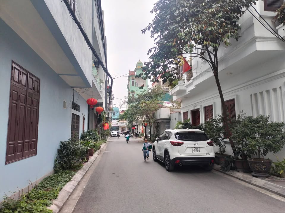 Nhà 2 tầng 1 tum tại Phủ Lý, 99m² - Nhà mới sửa đẹp, chỉ việc vào ở!