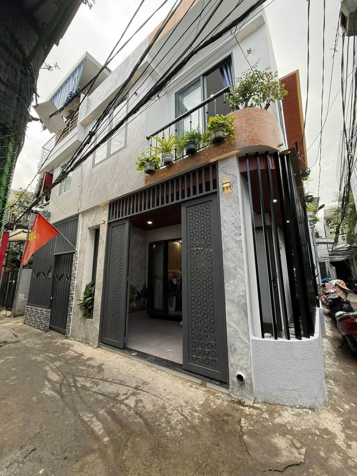 Nhà 2 tầng 313 Nguyễn Hoàng, Đà Nẵng 60m² - Sẵn sàng vào ở ngay!