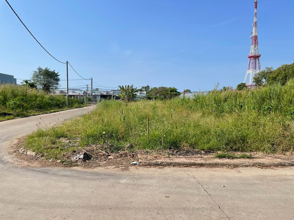 Đất nền góc 286m² KĐT Hoàng Tâm, Cà Mau giá 2 tỷ - Đầu tư sinh lời hấp dẫn!