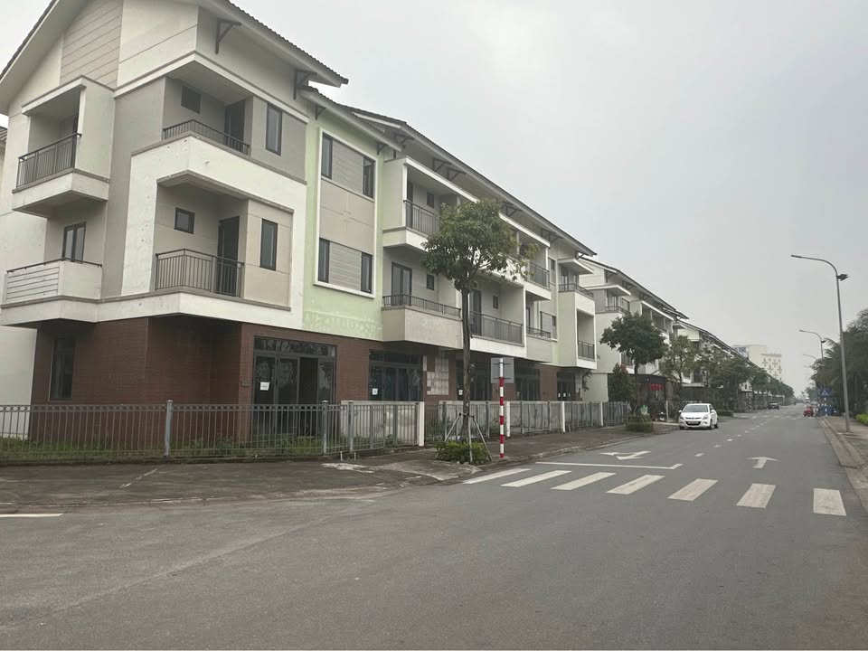 Shophouse Long Biên 100m² - Kinh doanh đỉnh cao, hơn 8 tỷ