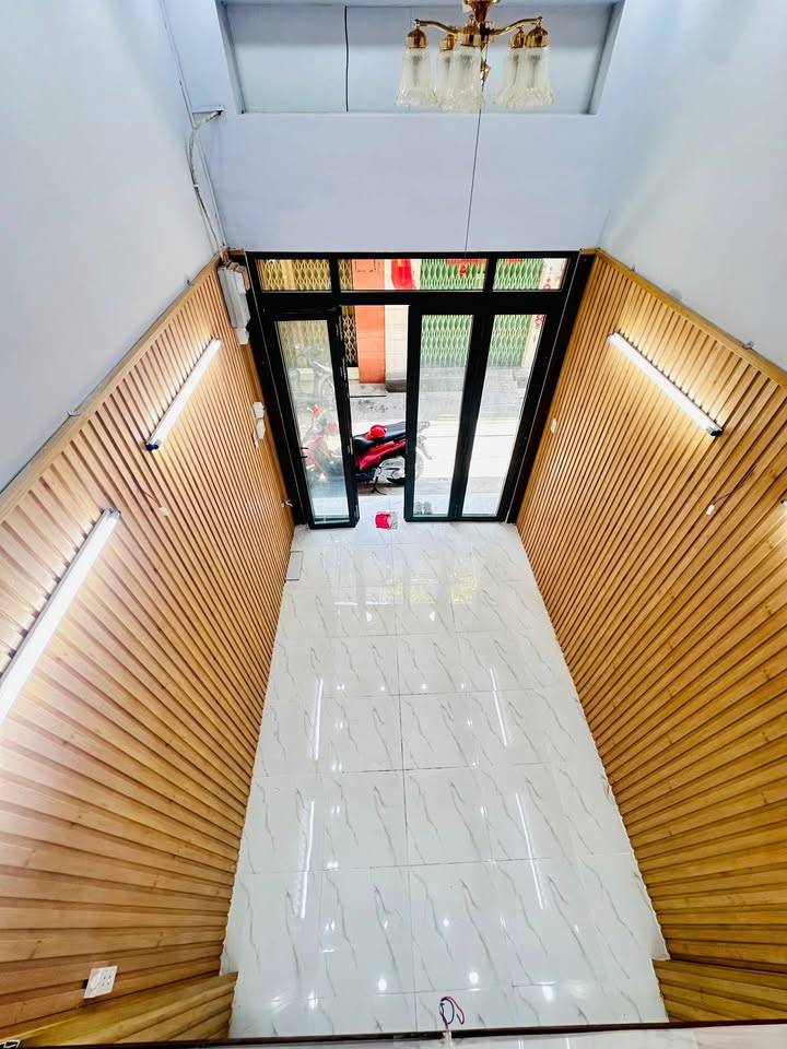 Nhà bán Quận 11 - Hẻm xe hơi thông - Giá nhỉnh 5 tỷ