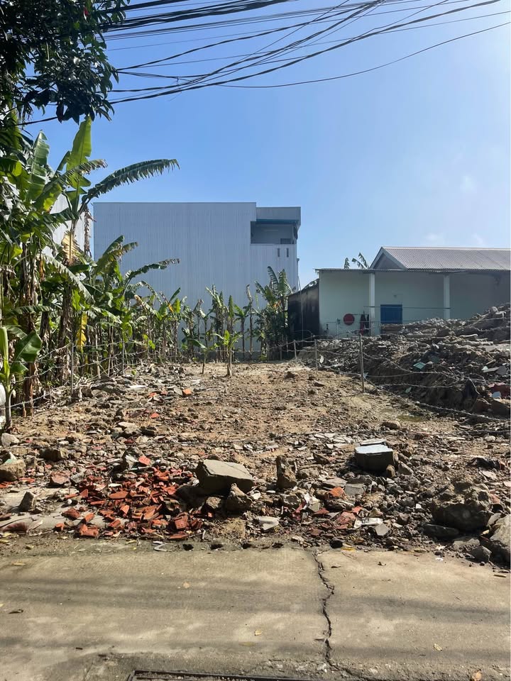 Đất nền Phú Thượng, 142m² giá 2.39 tỷ - Vị trí đẹp, dân cư đông đúc!