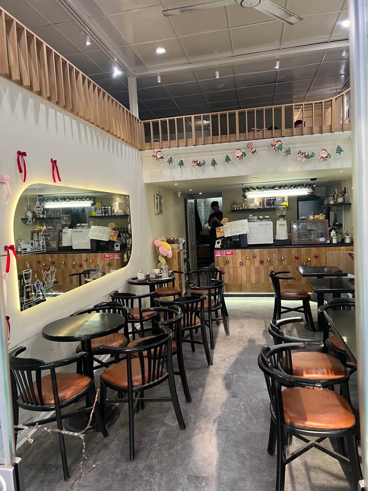 Cho thuê mặt bằng kinh doanh đắc địa Hàng Vôi, Hoàn Kiếm - 200m² & 60m²