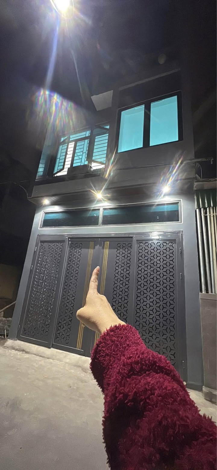 Nhà 3 tầng mới xây tại Ngõ Lý Tự Trọng, 62.7m² giá 5 tỷ - Đẳng cấp sống văn minh!