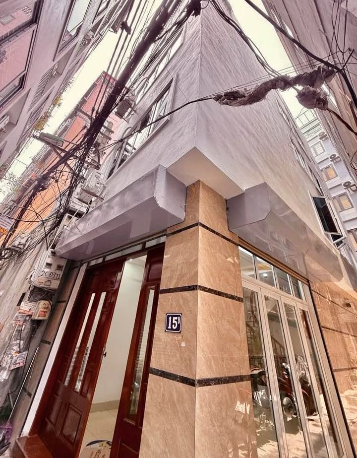 Nhà lô góc Trần Cung 35m² giá 8 tỷ - Vị trí đắc địa, thoáng đãng!