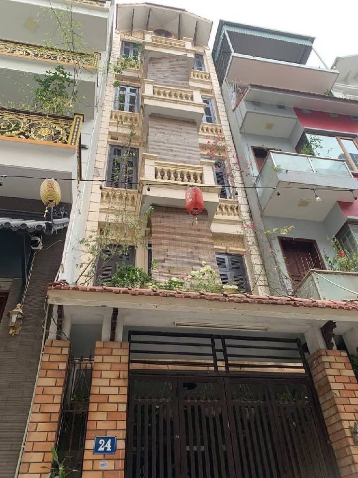 FrontHouse Nguyễn Văn Cừ 65m² giá thỏa thuận - Kinh doanh sầm uất!