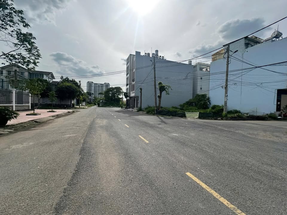 Đất nền Phường 7, Quận 8, 61m² giá 4.8 tỷ - Mặt tiền đường 20m, sổ hồng chính chủ!