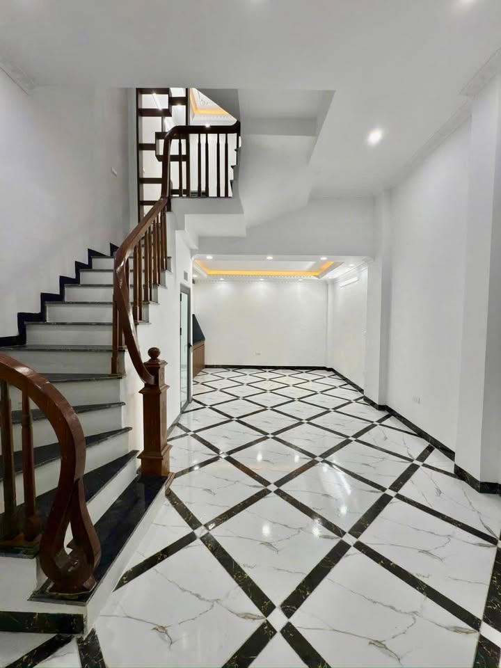 FrontHouse Thanh Trì 38m² giá 6 tỷ - Sổ đỏ chính chủ, pháp lý rõ ràng!