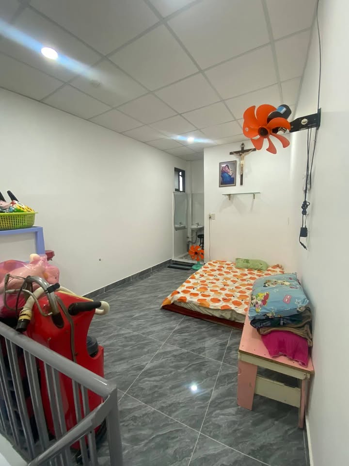 Nhà mặt tiền Phường Trung Mỹ Tây, 21m² giá 1.05 tỷ - Tiện ích đầy đủ, kinh doanh tốt!