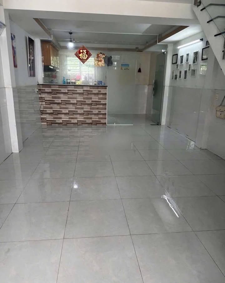 Cho thuê nhà hẻm 110 Lò Lu, Thủ Đức 2PN, 6.5 triệu - An ninh yên tĩnh, nhận nhà ngay!